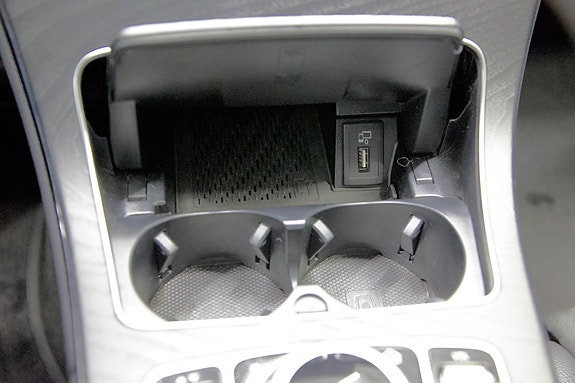 Mercedes-Benz C300 e 23 of 30