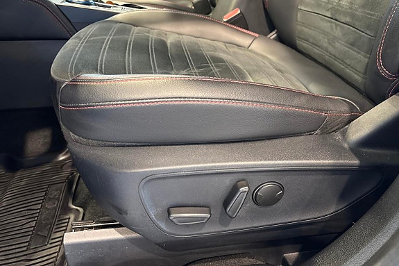 Ford Kuga 14 of 24