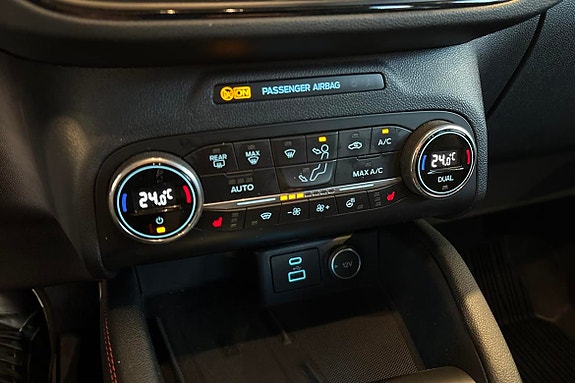 Ford Kuga 19 of 24