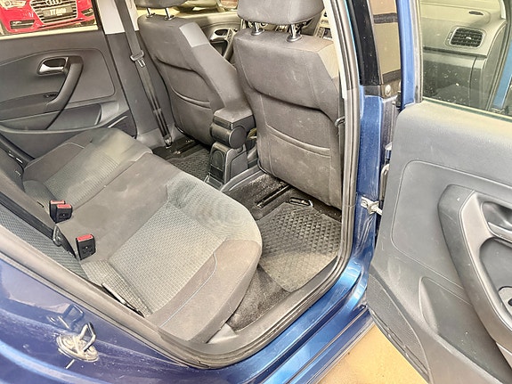 Volkswagen Polo 15 of 30