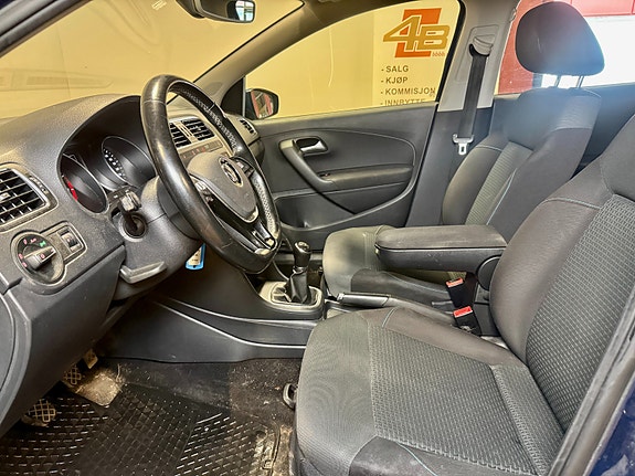 Volkswagen Polo 20 of 30