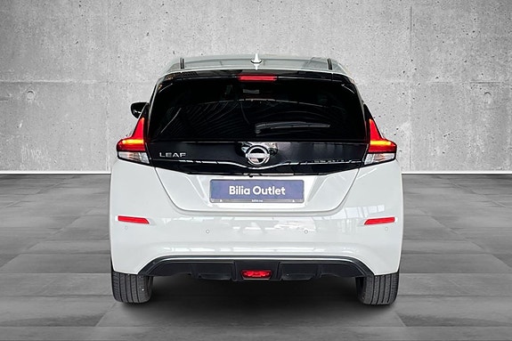 Nissan Leaf 6 of 22