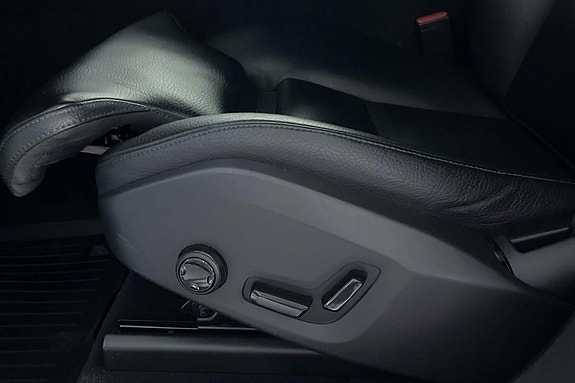 Volvo XC60 18 of 22