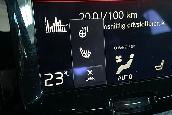 Volvo XC60 16 of 22