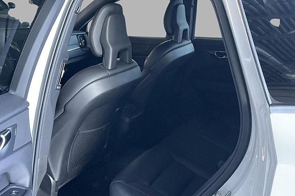 Volvo XC60 20 of 22