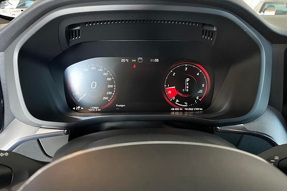 Volvo XC60 12 of 22
