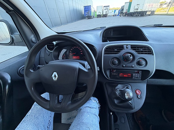 Renault Kangoo Maxi 27 of 30