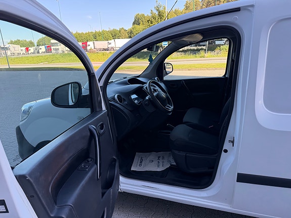 Renault Kangoo Maxi 13 of 30