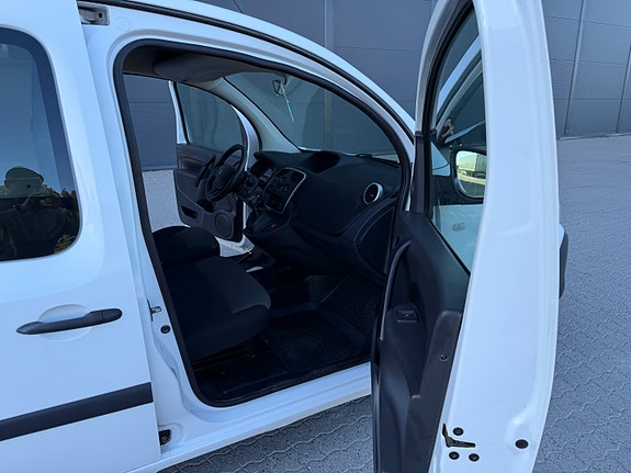 Renault Kangoo Maxi 18 of 30