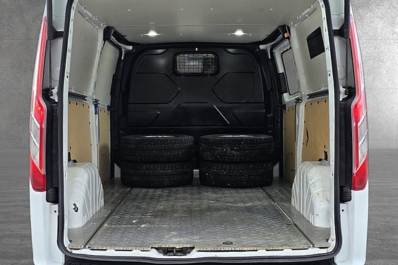 Ford Transit Custom 16 of 30
