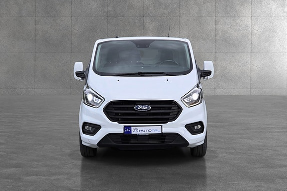 Ford Transit Custom 2 of 30