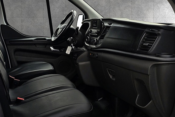 Ford Transit Custom 18 of 30