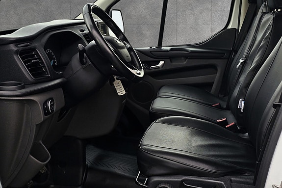 Ford Transit Custom 13 of 30