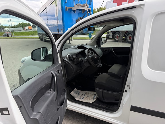 Renault Kangoo Maxi 13 of 24
