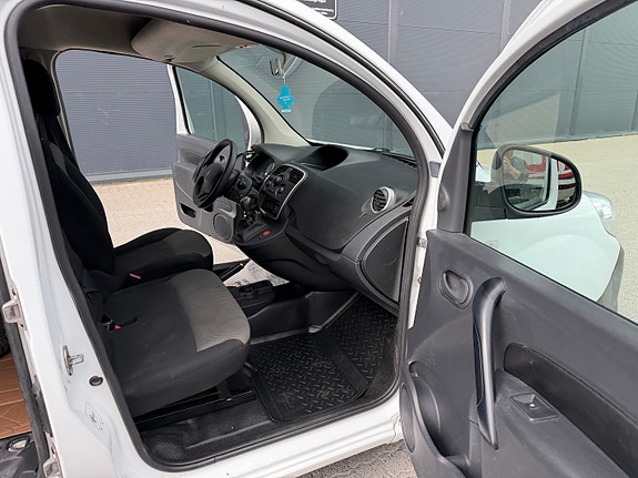 Renault Kangoo Maxi 18 of 24