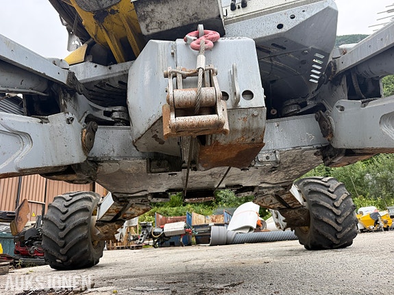 Andre Menzi Muck M540 30 of 30
