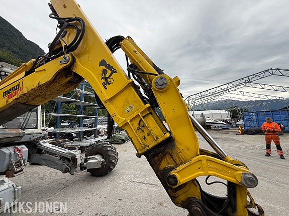 Andre Menzi Muck M540 17 of 30