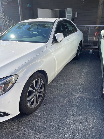 Mercedes-Benz C-Klasse 4 of 13