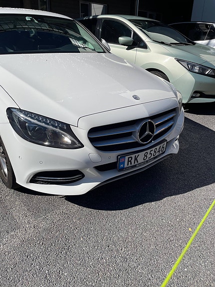 Mercedes-Benz C-Klasse 2 of 13