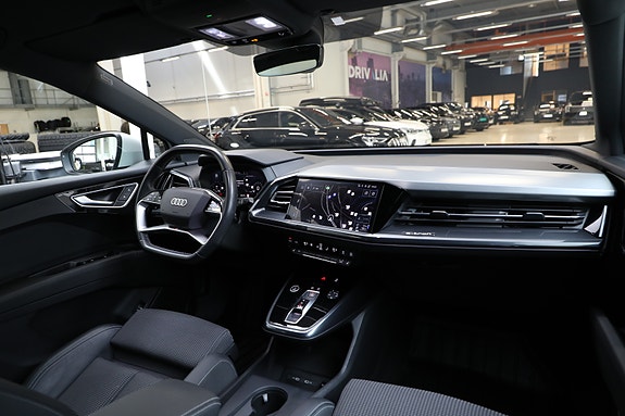 Audi Q4 e-tron 14 of 30