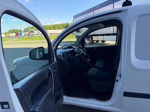 Renault Kangoo Maxi 13 of 25