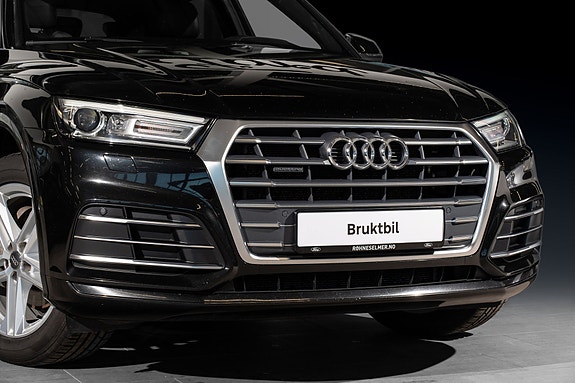 Audi Q5 2 of 30
