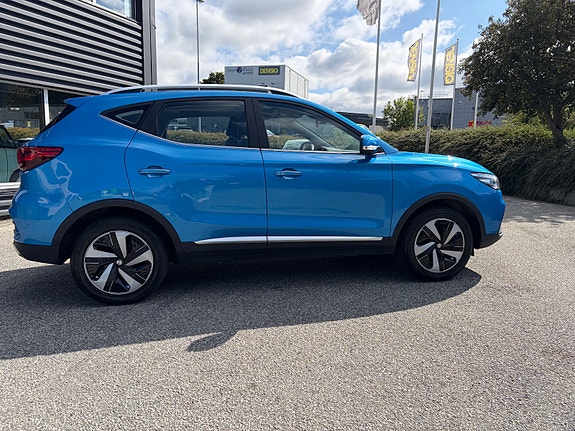 MG ZS EV 6 of 30