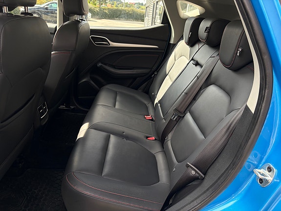 MG ZS EV 10 of 30