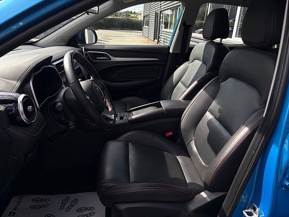 MG ZS EV 9 of 30