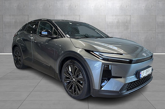 Toyota C-HR+ 8 of 19