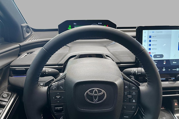 Toyota C-HR+ 11 of 19