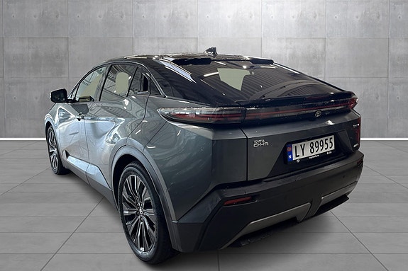Toyota C-HR+ 3 of 19