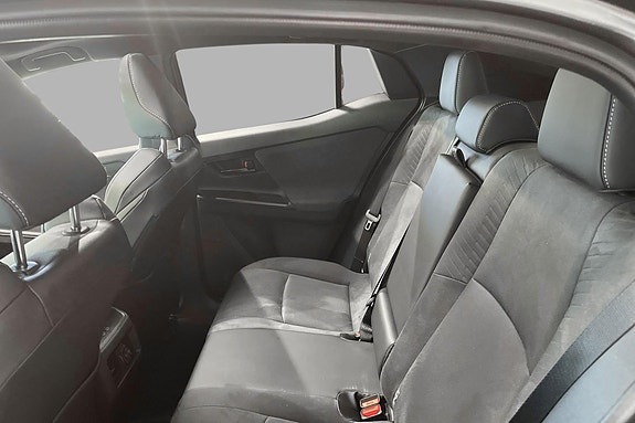 Toyota C-HR+ 16 of 19