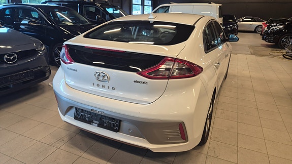 Hyundai IONIQ 6 of 17
