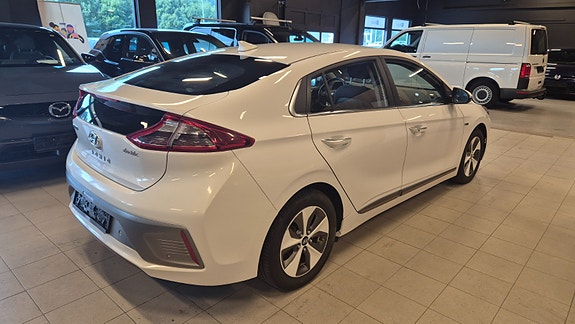 Hyundai IONIQ 5 of 17
