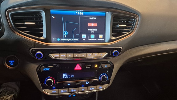 Hyundai IONIQ 14 of 17