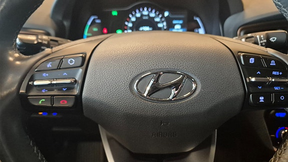 Hyundai IONIQ 10 of 17