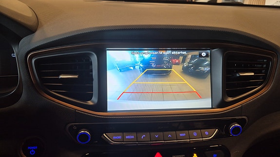 Hyundai IONIQ 15 of 17