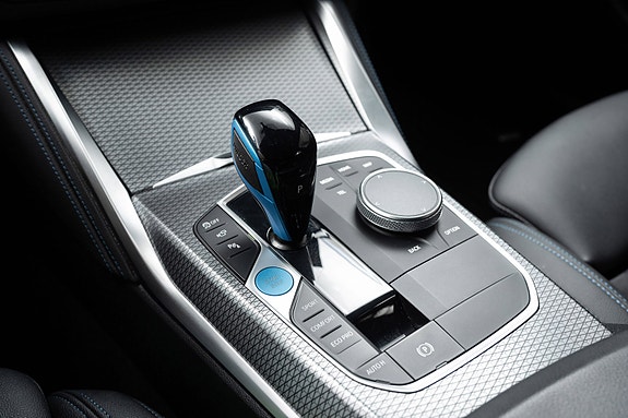 BMW i4 13 of 27
