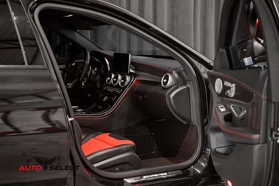 Mercedes-Benz C63 22 of 30