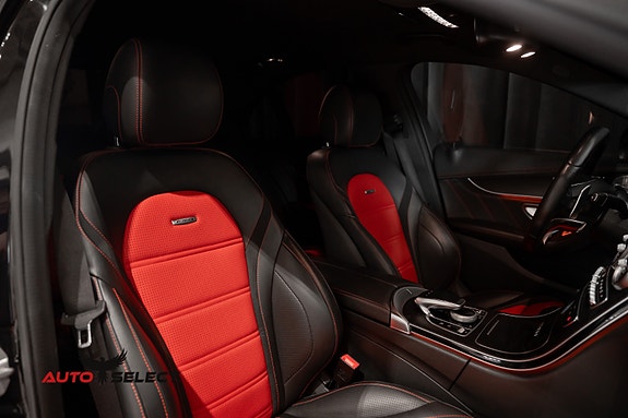 Mercedes-Benz C63 25 of 30