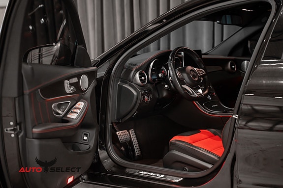 Mercedes-Benz C63 26 of 30