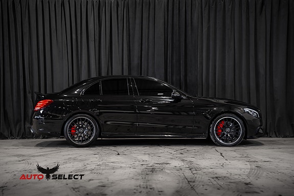 Mercedes-Benz C63 17 of 30