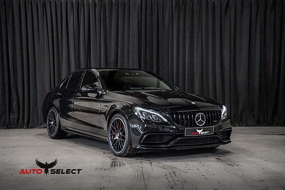 Mercedes-Benz C63 5 of 30