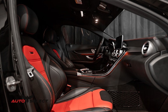 Mercedes-Benz C63 24 of 30