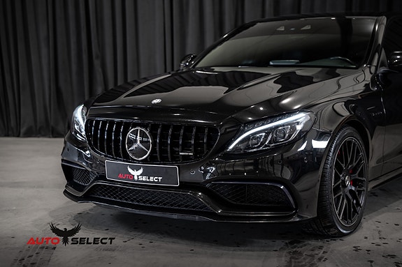 Mercedes-Benz C63 8 of 30