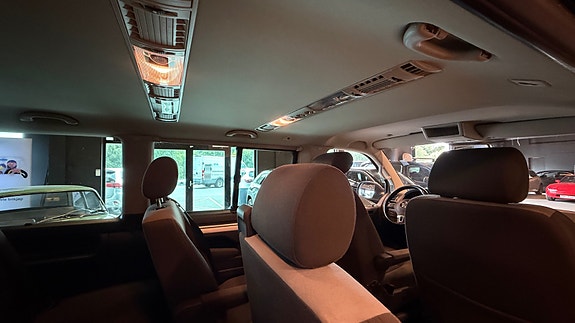 Volkswagen Multivan 15 of 25
