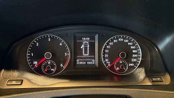 Volkswagen Multivan 10 of 25