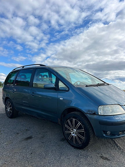 Volkswagen Sharan 2 of 16