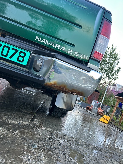 Nissan King Cab 8 of 12